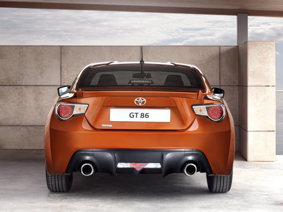  Toyota GT 86 2011 года  (фото 20 из 22)